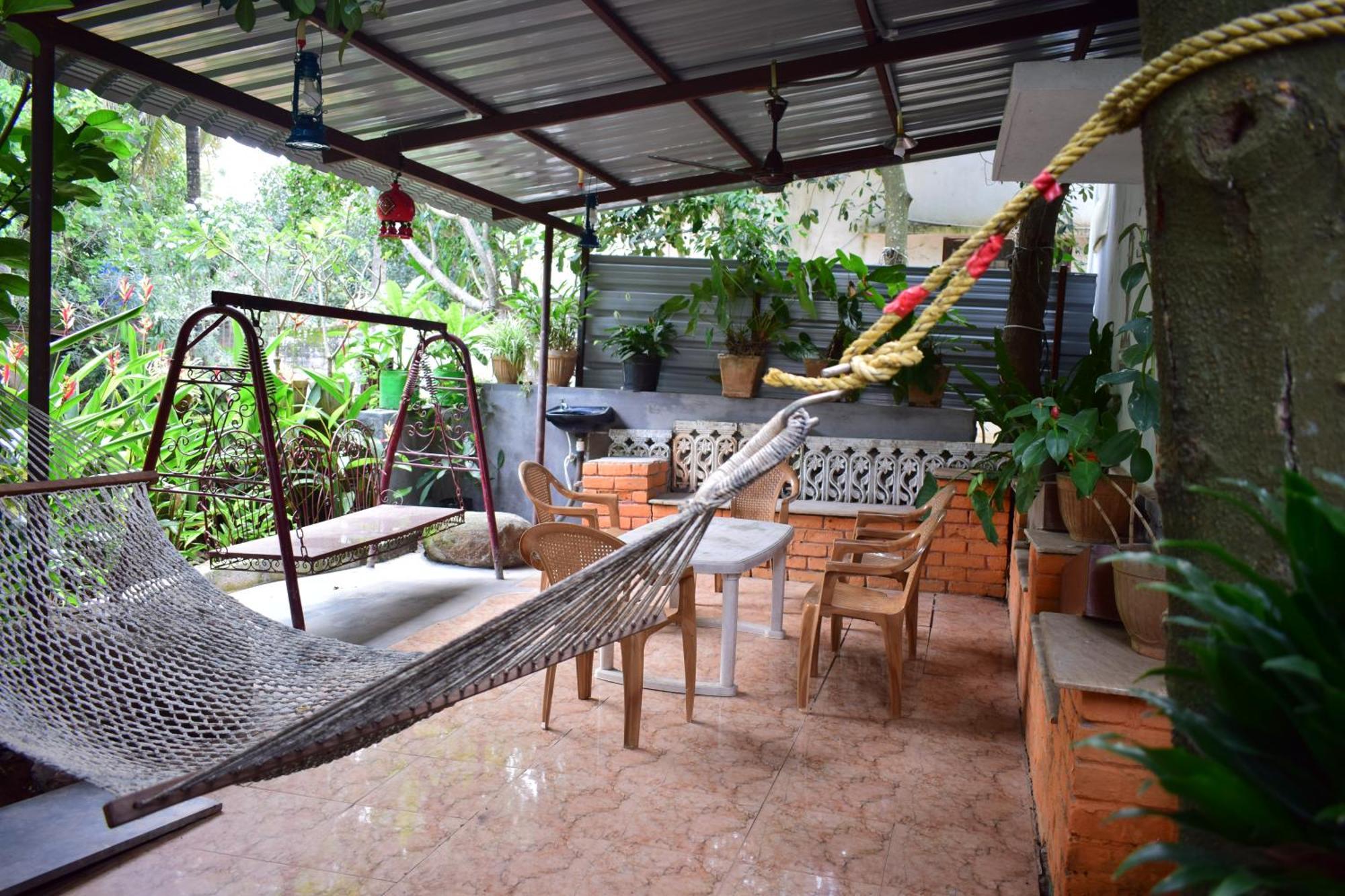 Silent Waters Resorts Yelagiri Exteriör bild