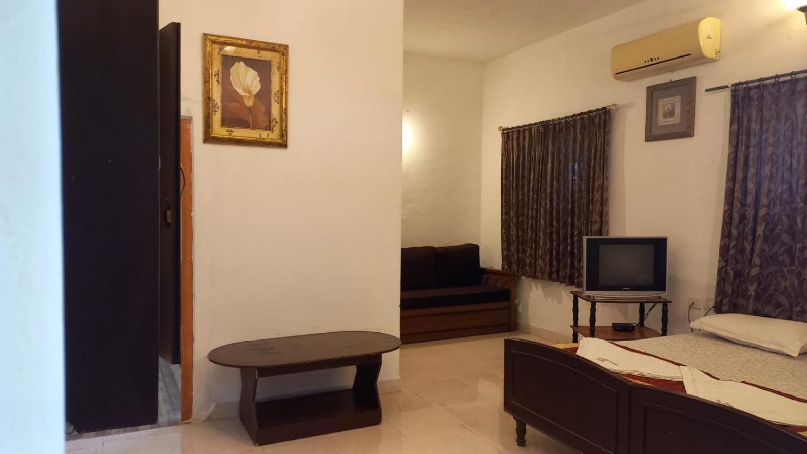 Silent Waters Resorts Yelagiri Exteriör bild