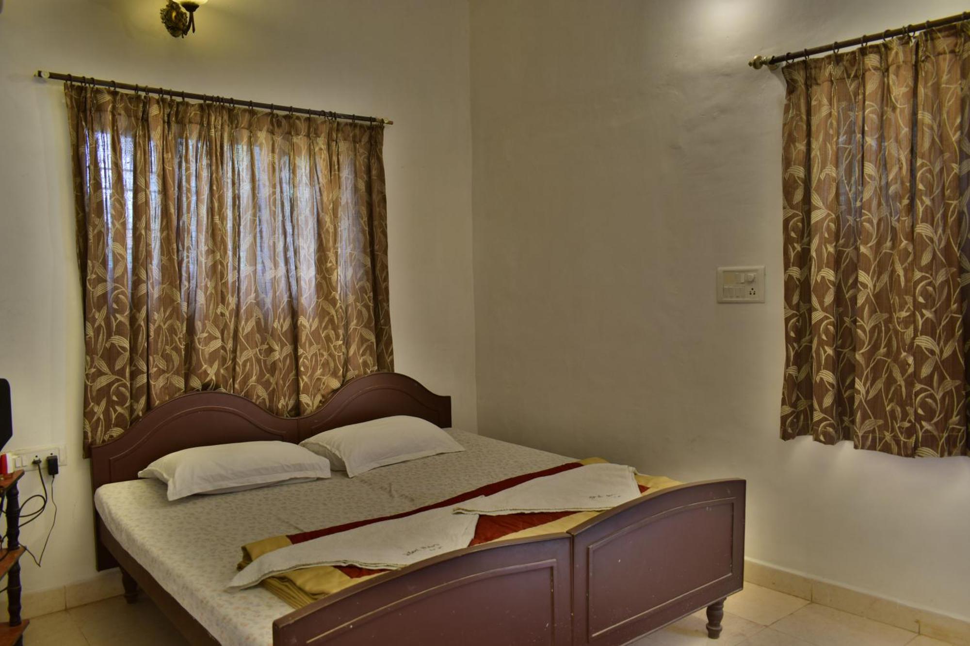 Silent Waters Resorts Yelagiri Exteriör bild